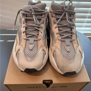 adidas Kids Sneakers in Gray and Tan